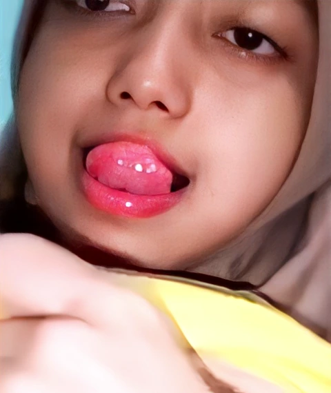 Jilbab Perawan Imut Kecanduan Colmek